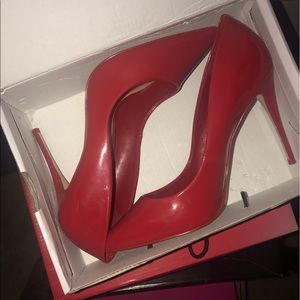 Aldo red pumps